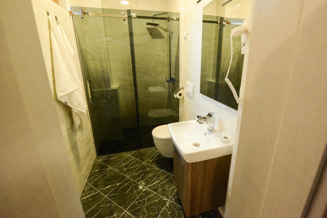 Hotel Cara 28 Skopje Exteriör bild