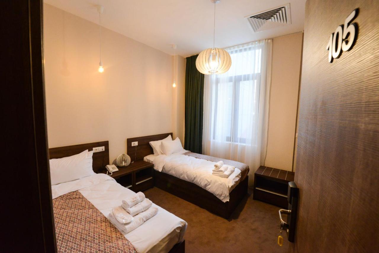 Hotel Cara 28 Skopje Exteriör bild