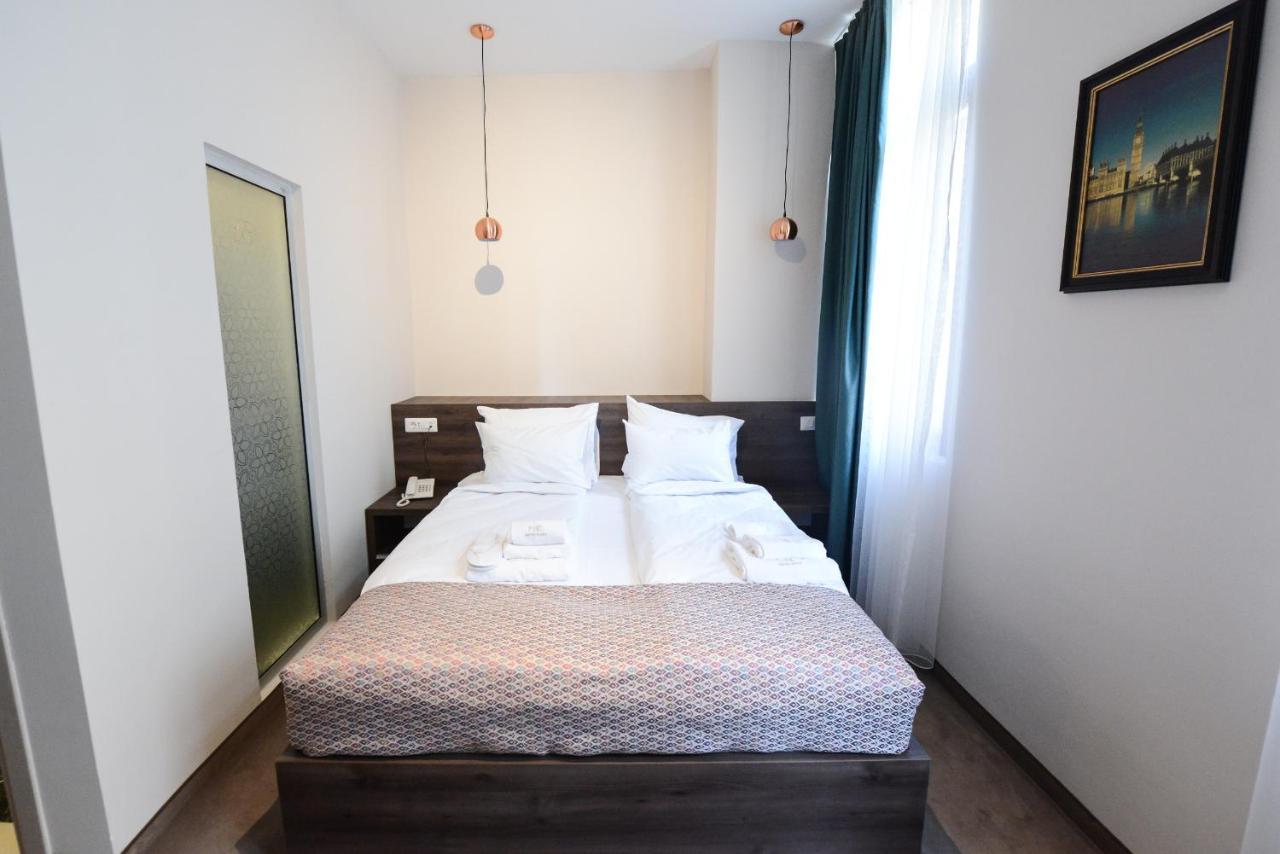 Hotel Cara 28 Skopje Exteriör bild