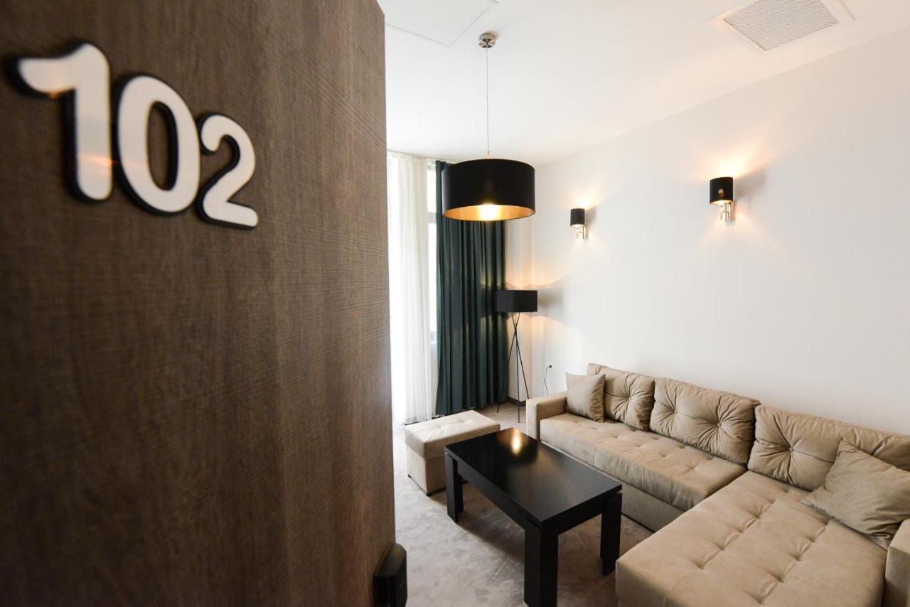 Hotel Cara 28 Skopje Exteriör bild